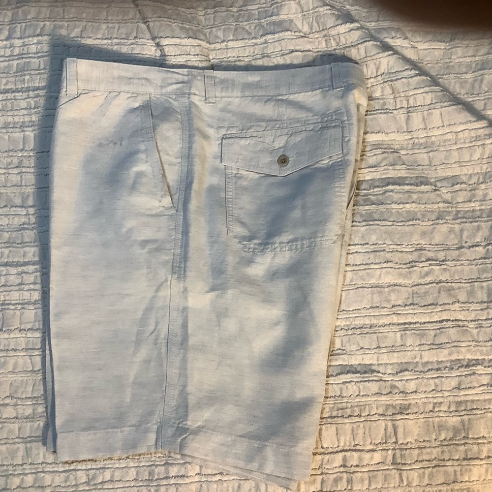Roundtree and York linen‎ and cotton blend shorts